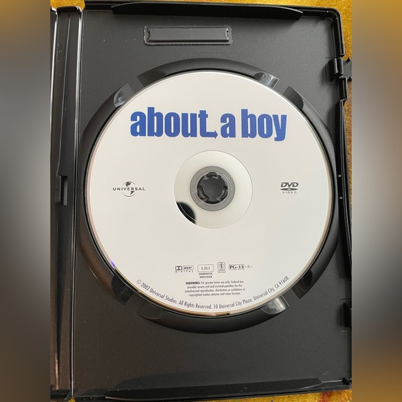 About a Boy (Widescreen Edition)DVD - Picture 3 of 4